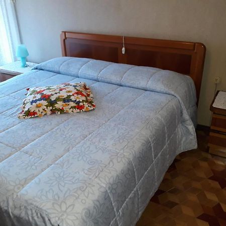 Appartamento Con Parcheggio Pubblico Sotto Casa Saint-Vincent Ngoại thất bức ảnh