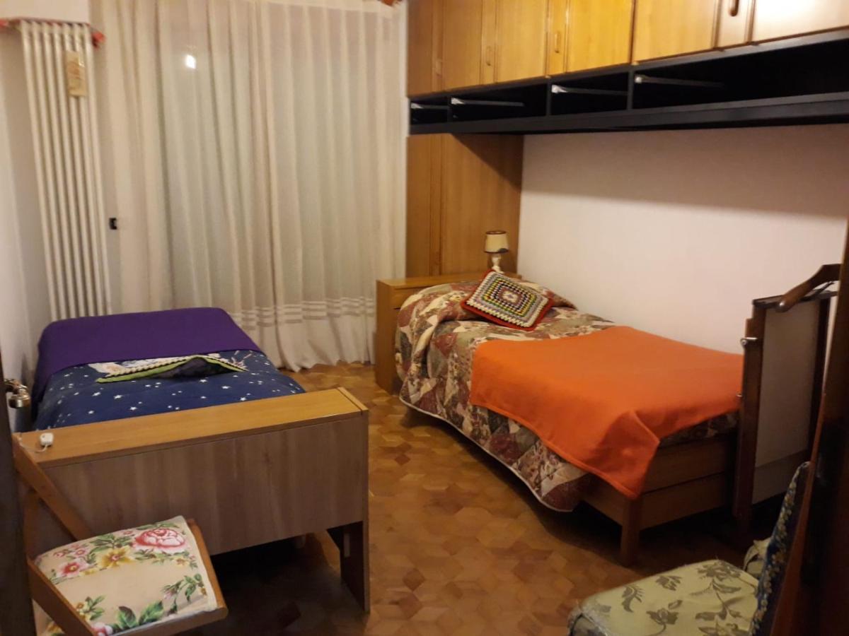 Appartamento Con Parcheggio Pubblico Sotto Casa Saint-Vincent Ngoại thất bức ảnh