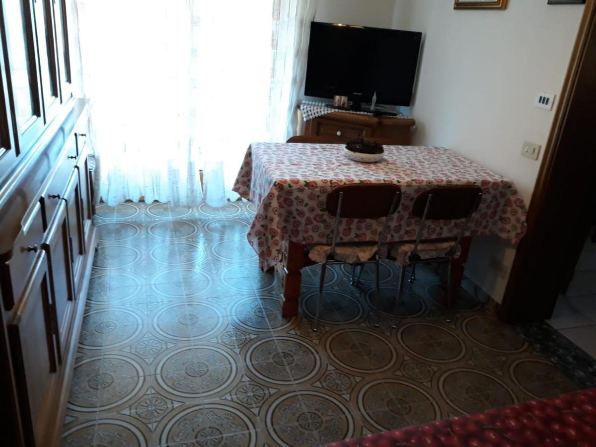 Appartamento Con Parcheggio Pubblico Sotto Casa Saint-Vincent Ngoại thất bức ảnh